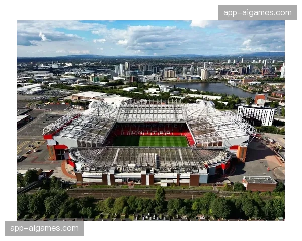 老特拉福德改造计划进入第二阶段，北看台扩建工程启动