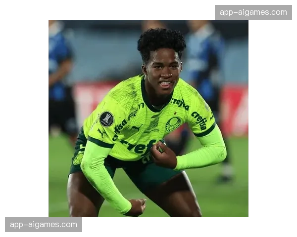 官方：皇马与年轻前锋恩德里克续约，俱乐部看重其训练中展现的射门潜力